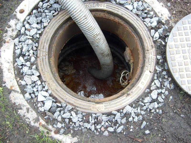 Откачка дренажных и канализационных колодцев в Люберцах